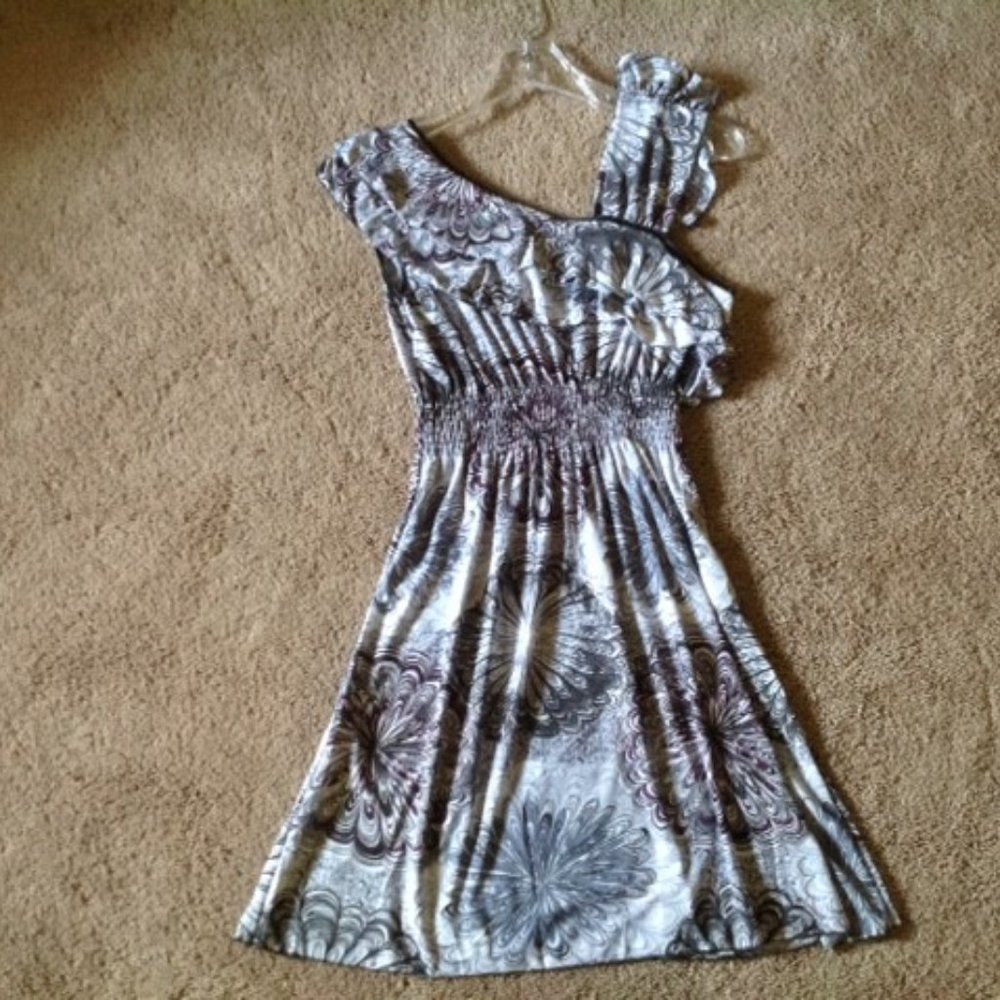 NWT RUFFLES! GRAY & BLACK PRINT DRESS SUNDRESS S - Picture 3 of 5